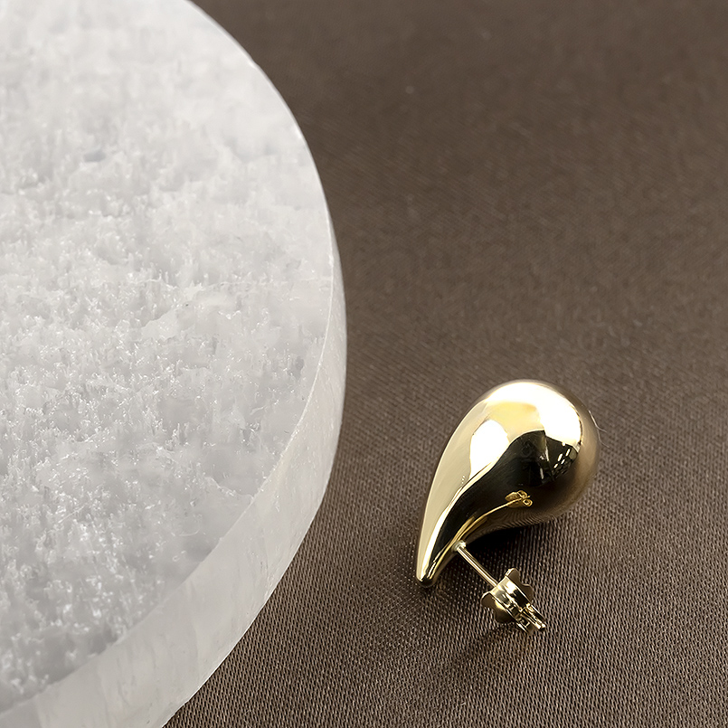 18金 ピアス ドロップ レディース 片耳 大ぶり つゆ 雫 ゴールド 18k ピアス イエローゴールドk18 おしゃれ 人気 女性 あすつく 送料無料 セール saleの画像