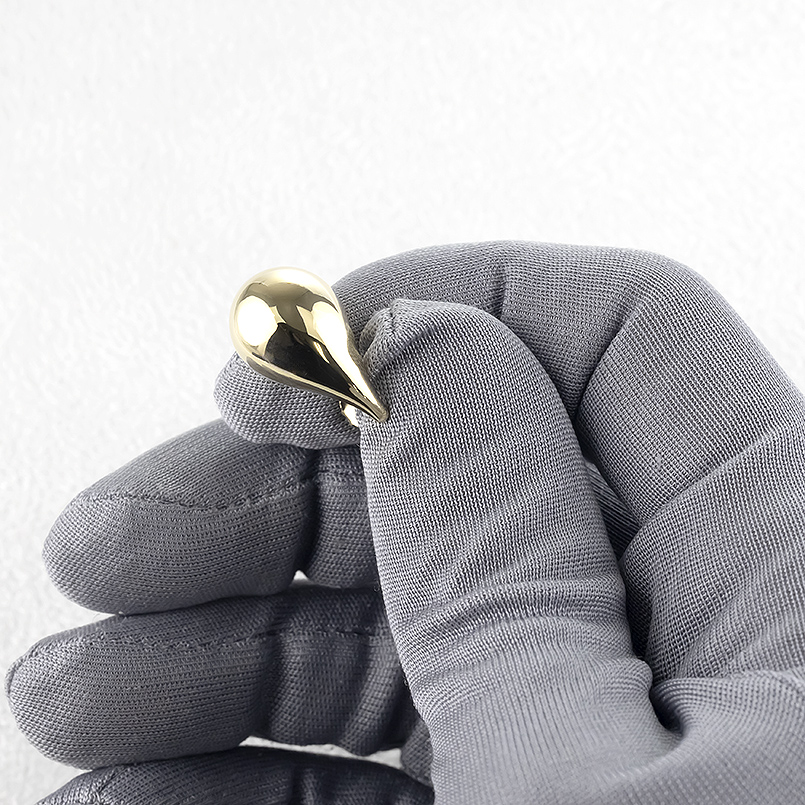 18金 ピアス ドロップ レディース 片耳 大ぶり つゆ 雫 ゴールド 18k ピアス イエローゴールドk18 おしゃれ 人気 女性 あすつく 送料無料 セール saleの画像
