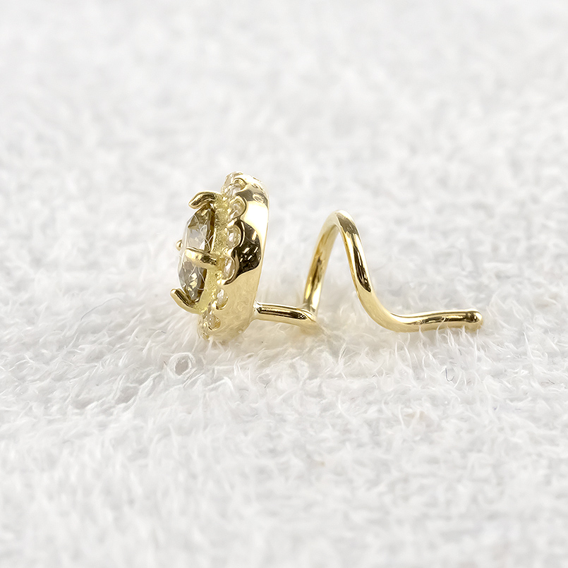 18金 ピアス ダイヤモンド レディース 片耳 ファンシーカラー つけっぱなし ゴールド 18k キャッチのいらないピアス キャッチナッシャー あすつく 送料無料 saleの画像