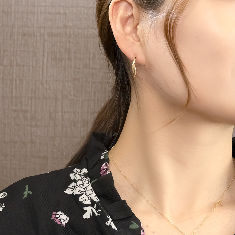 18金 フープピアス レディース 普段使い ゴ...の詳細画像1