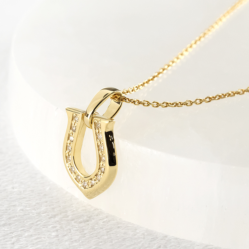 18金 ネックレス トップ ダイヤモンド 馬蹄 メンズ チェーン ゴールド 18k ペンダントトップ ホースシュー 蹄鉄 シンプル 送料無料 セール saleの画像