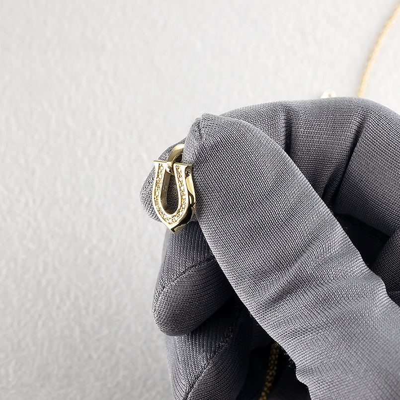 18金 ネックレス トップ ダイヤモンド 馬蹄 メンズ チェーン ゴールド 18k ペンダントトップ ホースシュー 蹄鉄 シンプル 送料無料 セール saleの画像