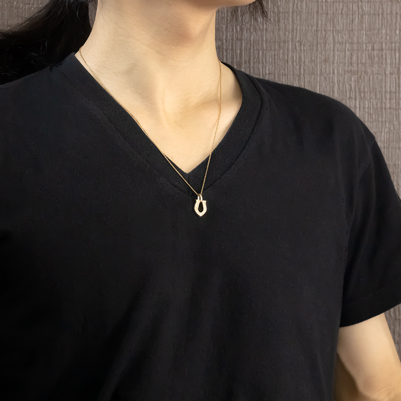 18金 ネックレス トップ ダイヤモンド 馬蹄 メンズ チェーン ゴールド 18k ペンダントトップ ホースシュー 蹄鉄 シンプル 送料無料 セール saleの画像