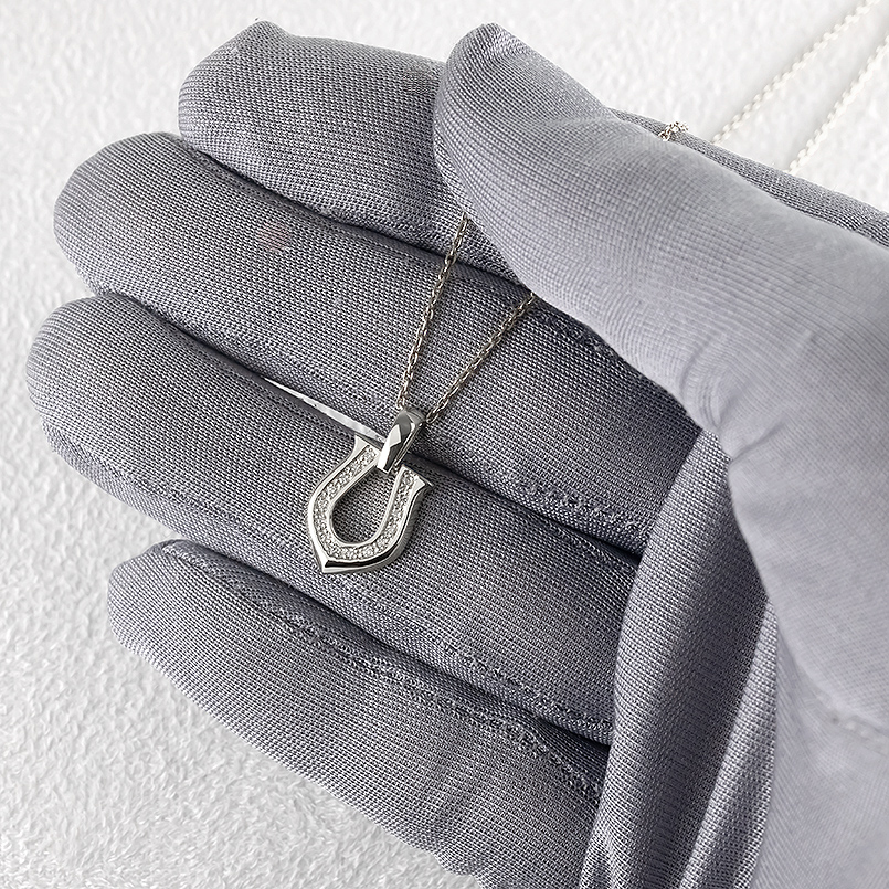 プラチナ ネックレス トップ ダイヤモンド 馬蹄 pt900 レディース チェーン ペンダントトップ ホースシュー 蹄鉄 シンプル 送料無料 セール saleの画像