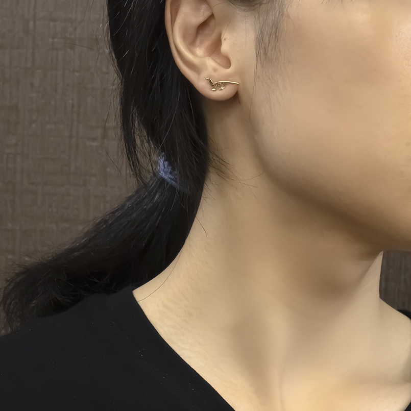 18金 恐竜 ピアス 片耳 ゴールド 18k ...の詳細画像1