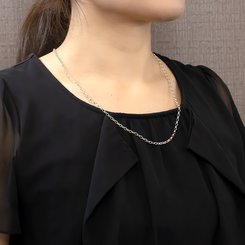 18金 ネックレス チェーンのみ 60cm あずき アズキ 小豆 中空 ホワイトゴールド 18k チェーン ロングネックレス 人気 男女兼用 ITALY あすつく 送料無料 セールの画像