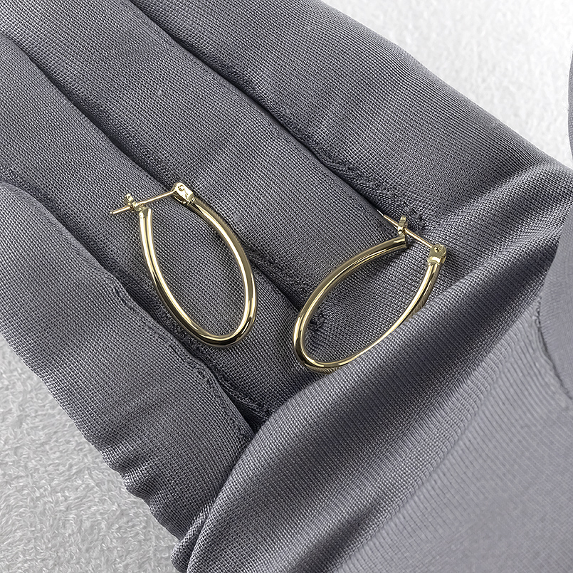 18金 フープピアス レディース ペア 大ぶり 中空 ゴールド 18k 普段使い ピアス イエローゴールドk18 シンプル おしゃれ 人気 あすつく 送料無料 セール saleの画像