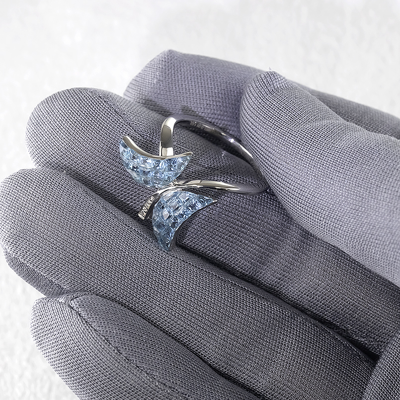 18金 リング レディース 蝶 ダイヤモンド 選べる ルビー サファイア ブルートパーズ 18k ホワイトゴールド ピンキーリング 婚約指輪 あすつく セール saleの画像