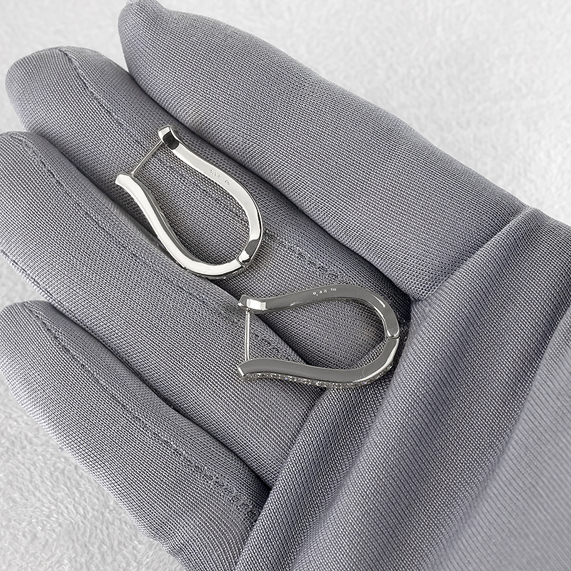 ピアス レディース フープピアス 18金 ダイヤモンド 0.64ct 大ぶり ピアス ペア ゴールド 18k ホワイトゴールド シンプル 人気 あすつく 送料無料 セール saleの画像