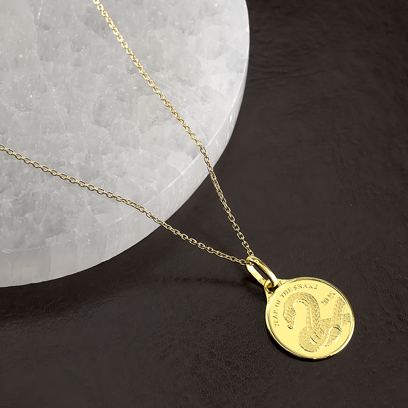 24K 24金　蛇 骨 ネックレス 足金999刻印入りA 24K 24金 霊蛇のペンダントネックレス 足金999刻印入り - メルカリ