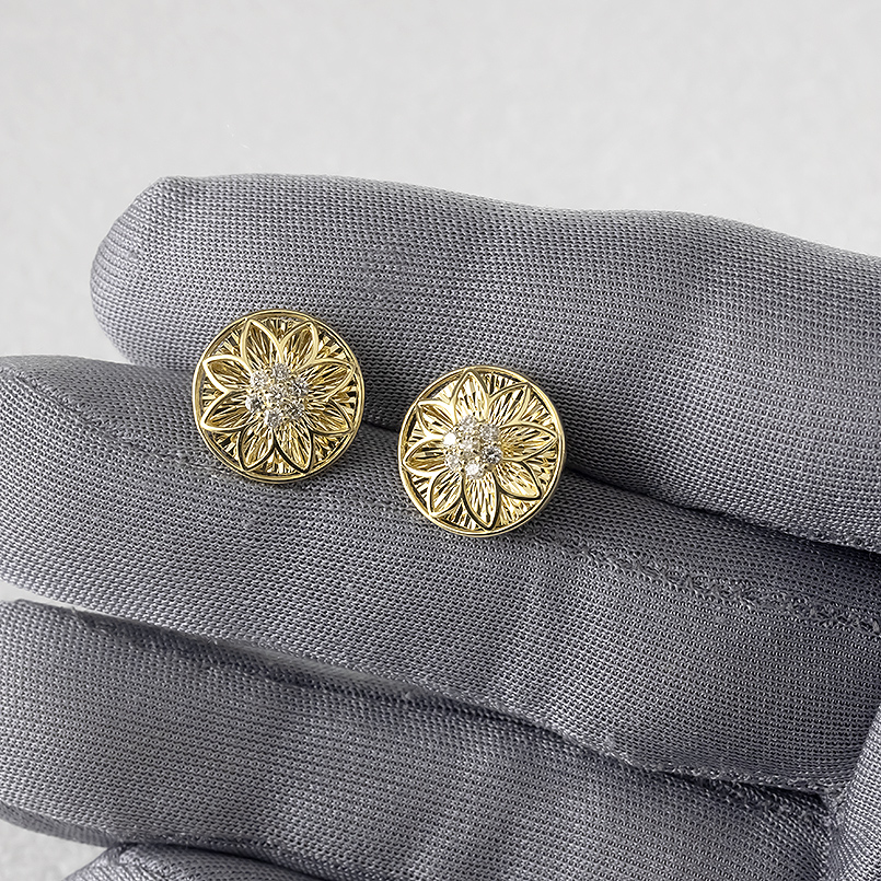 18金 ピアス レディース ダイヤモンド 0.2ct ペア ゴールド 18k キャッチのいらないピアス キャッチナッシャー 簡単装着 花 フラワー 人気 あすつく 送料無料の画像