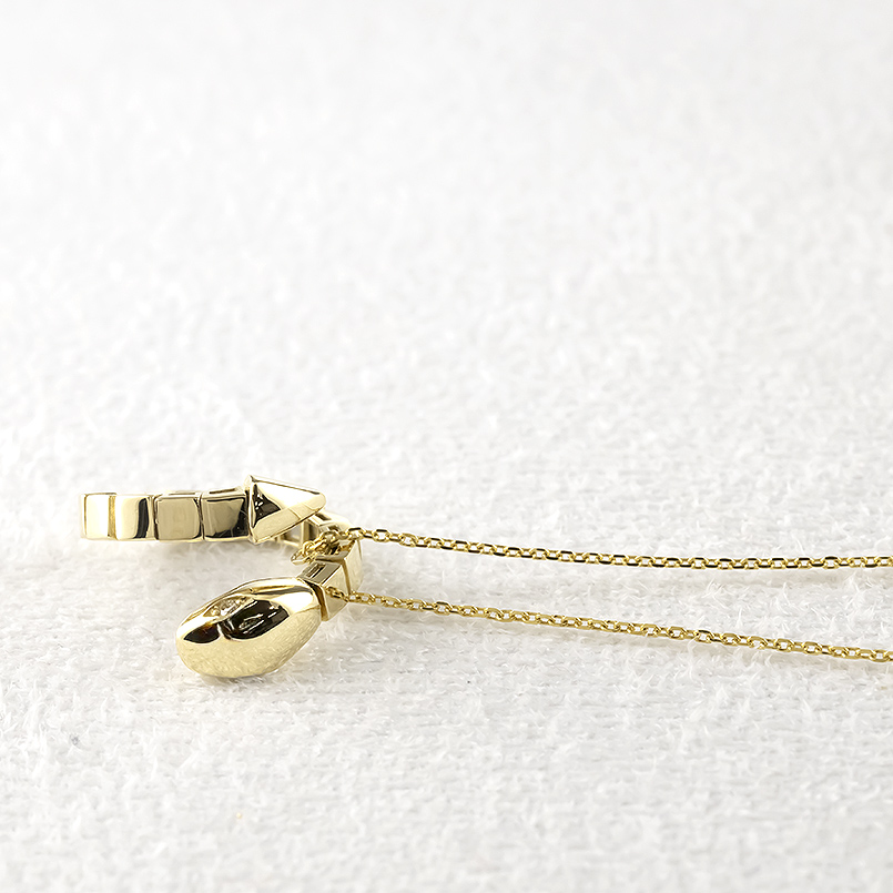 18金 ネックレス ダイヤモンド 蛇 スパイラル レディース ペンダントトップ お守り ゴールド 18k トップ へび ヘビ スネーク あすつく 送料無料 セール saleの画像