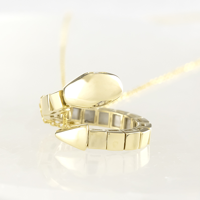 18金 ネックレス ダイヤモンド 蛇 スパイラル レディース ペンダントトップ お守り ゴールド 18k トップ へび ヘビ スネーク あすつく 送料無料 セール saleの画像