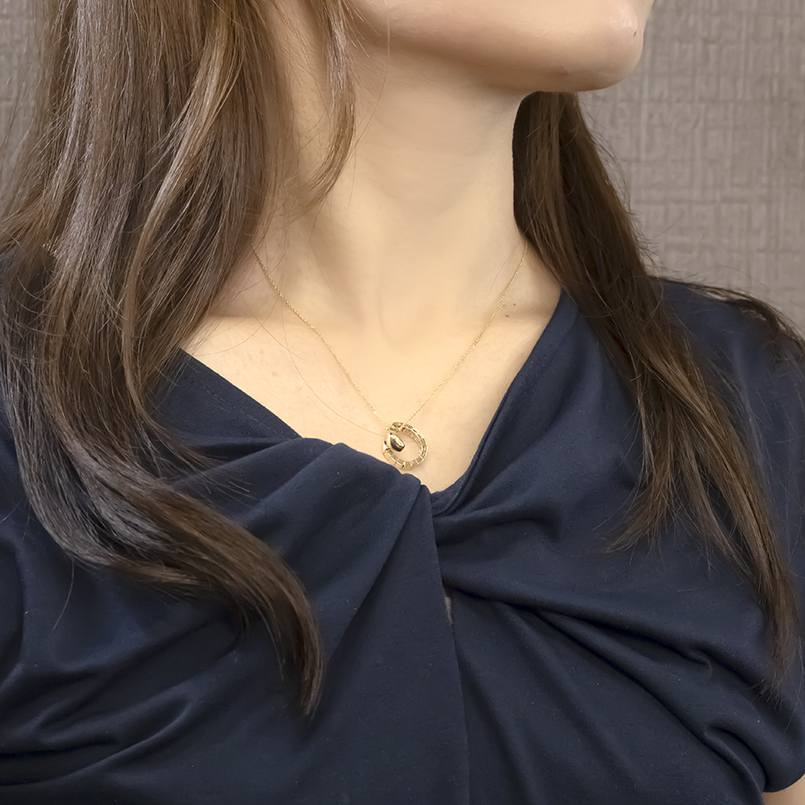 18金 ネックレス ダイヤモンド 蛇 スパイラル レディース ペンダントトップ お守り ゴールド 18k トップ へび ヘビ スネーク あすつく 送料無料 セール saleの画像