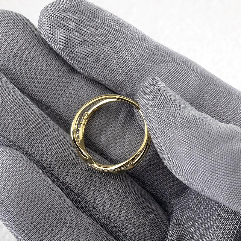 婚約指輪 ゴールド リング 蛇 双頭 ダイヤモンド レディース お守り 10k 10金 大ぶり 幅広 指輪 へび ヘビ スネーク ピンキーリング シンプル ゴールド 送料無料の画像