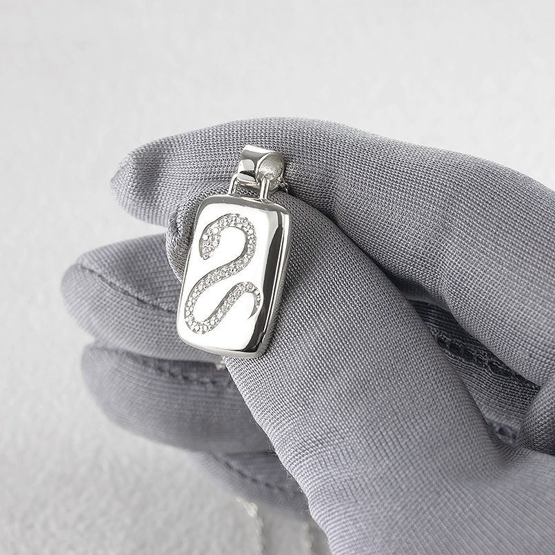 ジュエリー工房アトラス シルバー ネックレス 蛇 ダイヤモンド 0.16ct