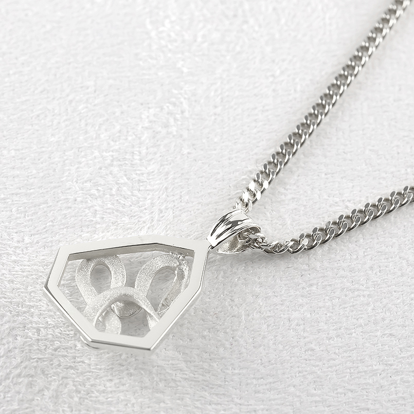 プラチナ ネックレス 蛇 ダイヤモンド 0.05ct ペンダントトップ 大ぶり お守り pt900 へび ヘビ スネーク 巳年 喜平 七角形 人気 おしゃれ 男女兼用 送料無料の画像