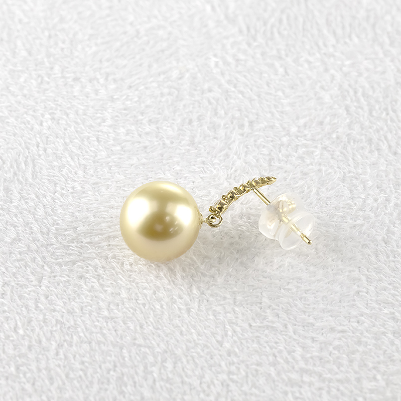 18金 ピアス パール 真珠 ダイヤモンド ペア レディース 揺れる ゆれる ゴールド 18k フォーマル 南洋白蝶貝 ゴールデンパール あすつく 送料無料 セール saleの画像
