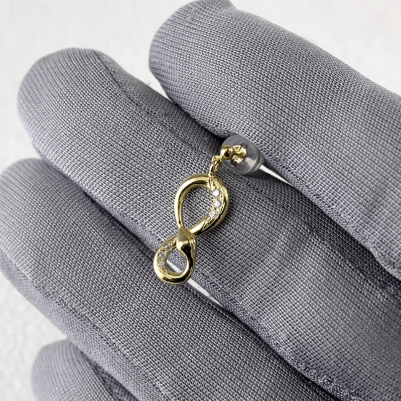 18金 蛇 ピアス ダイヤモンド 片耳 インフィニティ 選べる デザイン お守り メンズ ゴールド 18k へび ヘビ スネーク 人気 巳年 送料無料 セール saleの画像