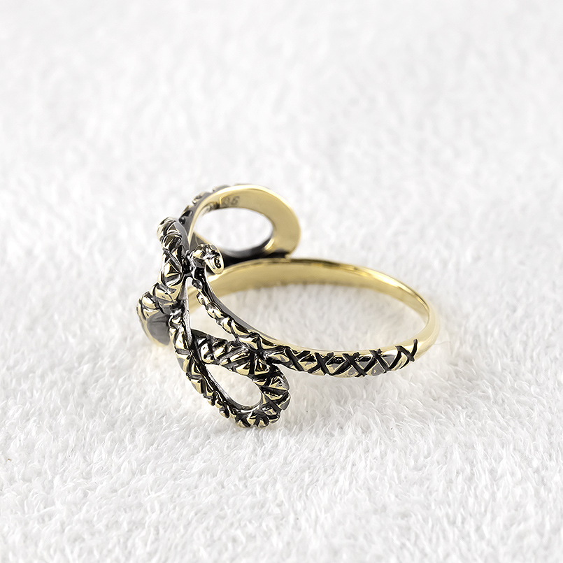 18金 リング 蛇 ダイヤモンド 0.025ct レディース お守り ゴールド 18k 金 指輪 14号 ヘビ スネーク ピンキーリング 婚約指輪 巳年 あすつく 送料無料 セールの画像