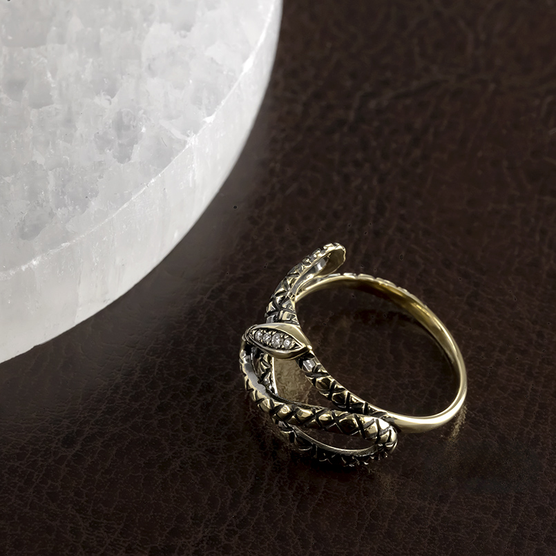 18金 リング 蛇 ダイヤモンド 0.025ct レディース お守り ゴールド 18k 金 指輪 14号 ヘビ スネーク ピンキーリング 婚約指輪 巳年 あすつく 送料無料 セールの画像
