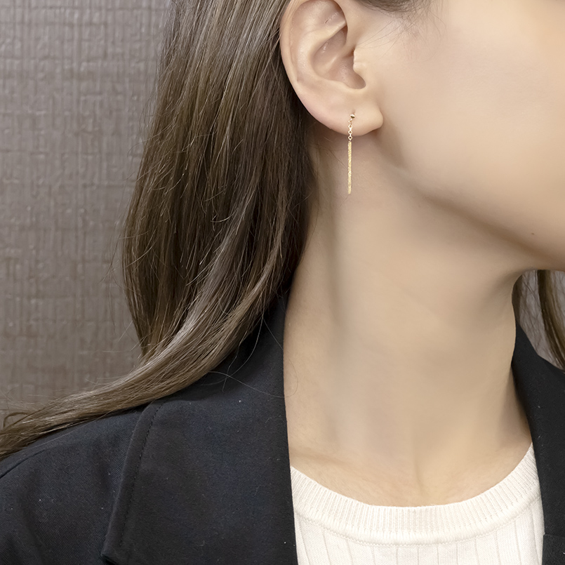 18金 ピアス ペア レディース バー 揺れる ゆれる ゴールド 18k パイプ オフィス フォーマル イエローゴールドk18 シンプル おしゃれ あすつく 送料無料 セールの画像