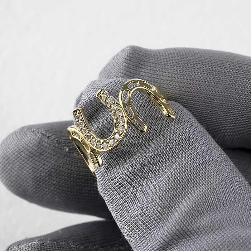 18金 リング 馬蹄 ダイヤモンド レディース 12号 太め 幅広 ゴールド 18k 蹄鉄 ホースシュー 指輪 ピンキーリング 婚約指輪 シンプル 人気 あすつく 送料無料の画像