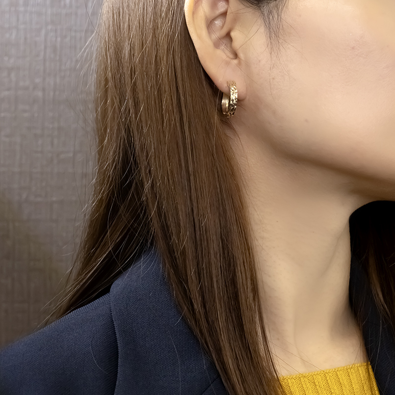 18金 フープピアス ペア 大ぶり メンズ 中折れ式 ピアス ゴールド 18k イエローゴールド リング カット 普段使い 人気 あすつく 送料無料 セール saleの画像