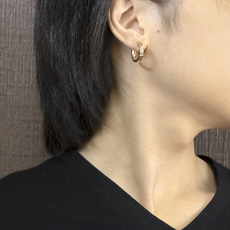 18金 フープピアス ペア 大ぶり メンズ 中折れ式 ピアス ゴールド 18k イエローゴールド リング カット 普段使い 人気 あすつく 送料無料 セール saleの画像