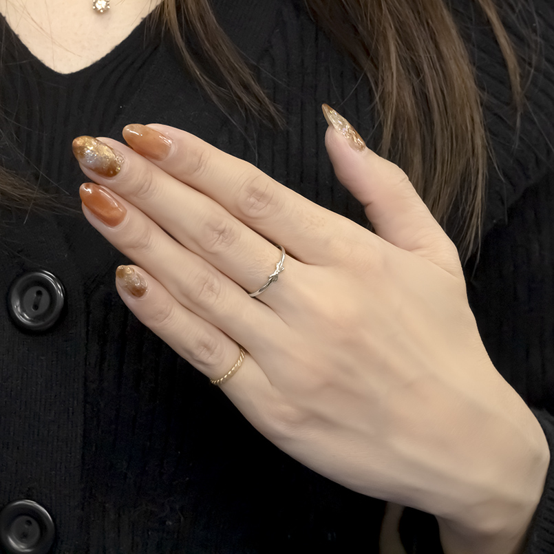 プラチナ リング 細身 華奢 pt900 指輪 ピンキーリング 婚約指輪 普段使い シンプル 人気 おしゃれ 男女兼用 送料無料 セール saleの画像