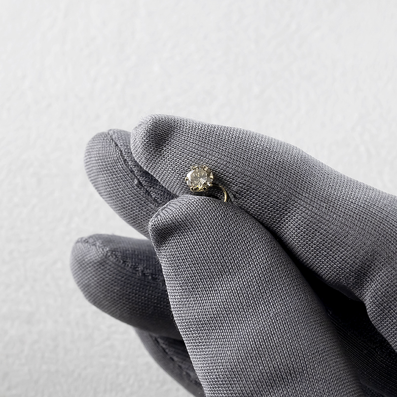 18金 ダイヤモンド 0.3ct ピアス 片耳 ベリーライトブラウン ゴールド18k 簡単装着 キャッチのいらないピアス キャッチナッシャー 男女兼用 あすつく 送料無料の画像