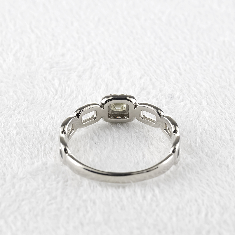婚約指輪 プラチナ リング ダイヤモンド レディース pt900 バケットダイヤ 取り巻き 指輪 ダイヤ 四角 ピンキーリング シンプル おしゃれ 送料無料 セール saleの画像