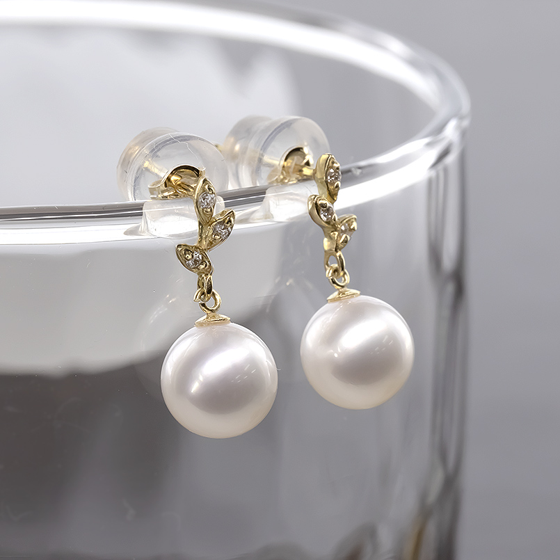 18金 ピアス パール 真珠 ダイヤモンド レディース 若葉 ペア 揺れる ゆれる ゴールド 18k アコヤ あこや真珠 フォーマル あすつく 送料無料 セール saleの画像