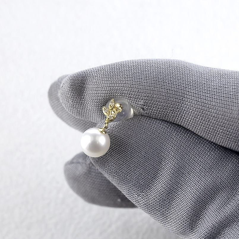 18金 ピアス パール 真珠 ダイヤモンド レディース 若葉 ペア 揺れる ゆれる ゴールド 18k アコヤ あこや真珠 フォーマル あすつく 送料無料 セール saleの画像