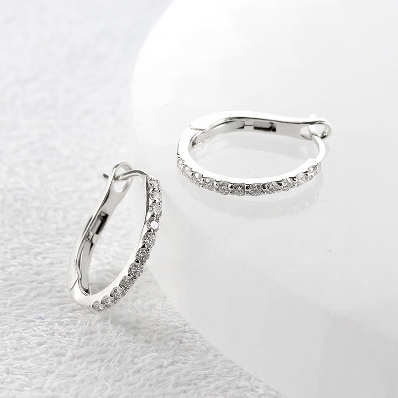 プラチナ フープピアス ダイヤモンド 0.3ct 大きめ レディース pt900 中折れ式 貫通式 フープ 大ぶり シンプル おしゃれ 人気 あすつく 送料無料 セール saleの画像
