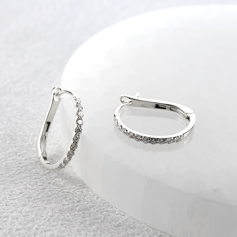 プラチナ フープピアス ダイヤモンド 0.5ct 大きめ レディース pt900 中折れ式 貫通式 フープ 大ぶり シンプル おしゃれ 人気 あすつく 送料無料 セール saleの画像