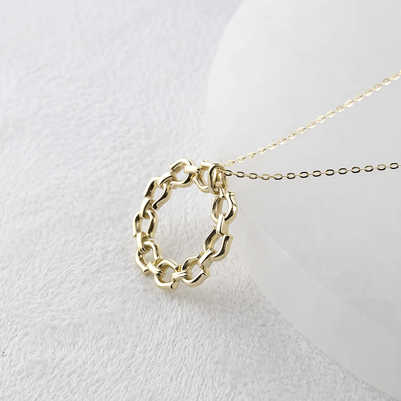 18金 馬蹄 ネックレス ペンダントトップ レディース お守り ゴールド 18k ホースシュー 蹄鉄 サークル スライド式 チェーン シンプル 人気 あすつく 送料無料の画像