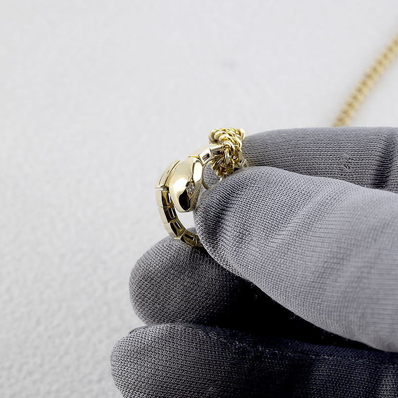 18金 ネックレス ダイヤモンド 蛇 スパイラル メンズ 喜平用 ペンダントトップ お守り ゴールド 18k トップ へび ヘビ スネーク あすつく 送料無料 セール saleの画像