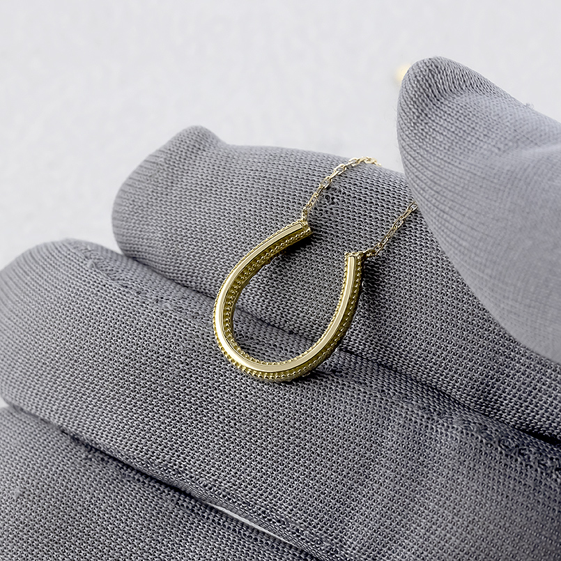 18金 馬蹄 ネックレス ダイヤモンド 0.30ct ペンダントトップ レディース お守り ゴールド 18k ホースシュー 蹄鉄 チェーン シンプル 人気 送料無料 セール saleの画像