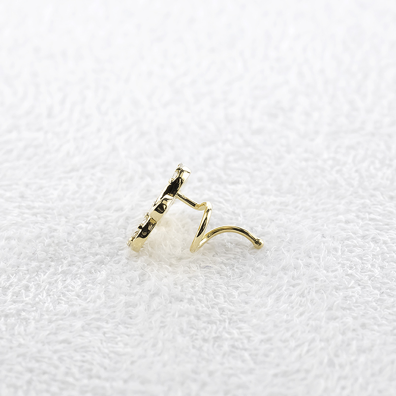 18金 蛇 ピアス ダイヤモンド レディース 馬蹄 装着簡単 お守り キャッチのいらないピアス ゴールド 18k キャッチナッシャー スネーク へび あすつく 送料無料の画像