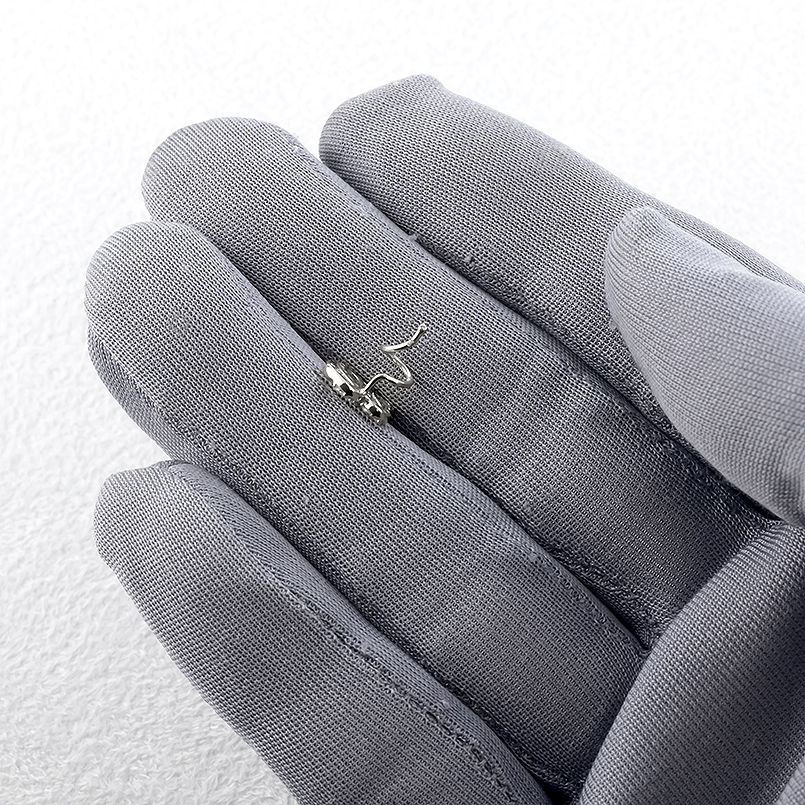 プラチナ 蛇 ピアス ダイヤモンド レディース 馬蹄 装着簡単 お守り キャッチのいらないピアス pt900 キャッチナッシャー スネーク へび 巳年 送料無料 saleの画像