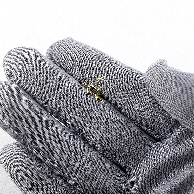 18金 蛇 ピアス ダイヤモンド レディース 装着簡単 金 お守り キャッチのいらないピアス ゴールド 18k キャッチナッシャー スネーク へび あすつく 送料無料の画像