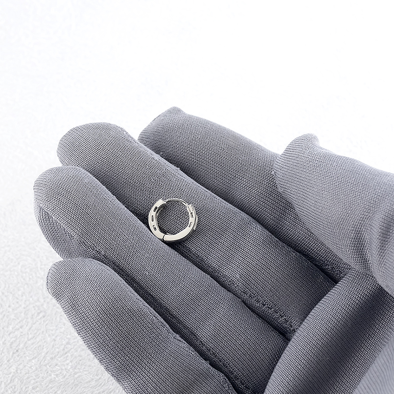 プラチナ フープピアス ブラックダイヤモンド 0.10ct レディース 片耳 中折れ式 普段使い pt900 リング ピアス シンプル 人気 あすつく 送料無料 セール saleの画像