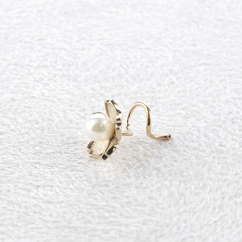 18金 桜 ピアス パール 真珠 レディース 片耳 装着簡単 ピンクゴールド 18k キャッチのいらないピアス アコヤ真珠 キャッチナッシャー 送料無料 saleの画像