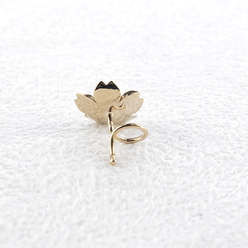 18金 桜 ピアス パール 真珠 レディース 片耳 装着簡単 ピンクゴールド 18k キャッチのいらないピアス アコヤ真珠 キャッチナッシャー 送料無料 saleの画像