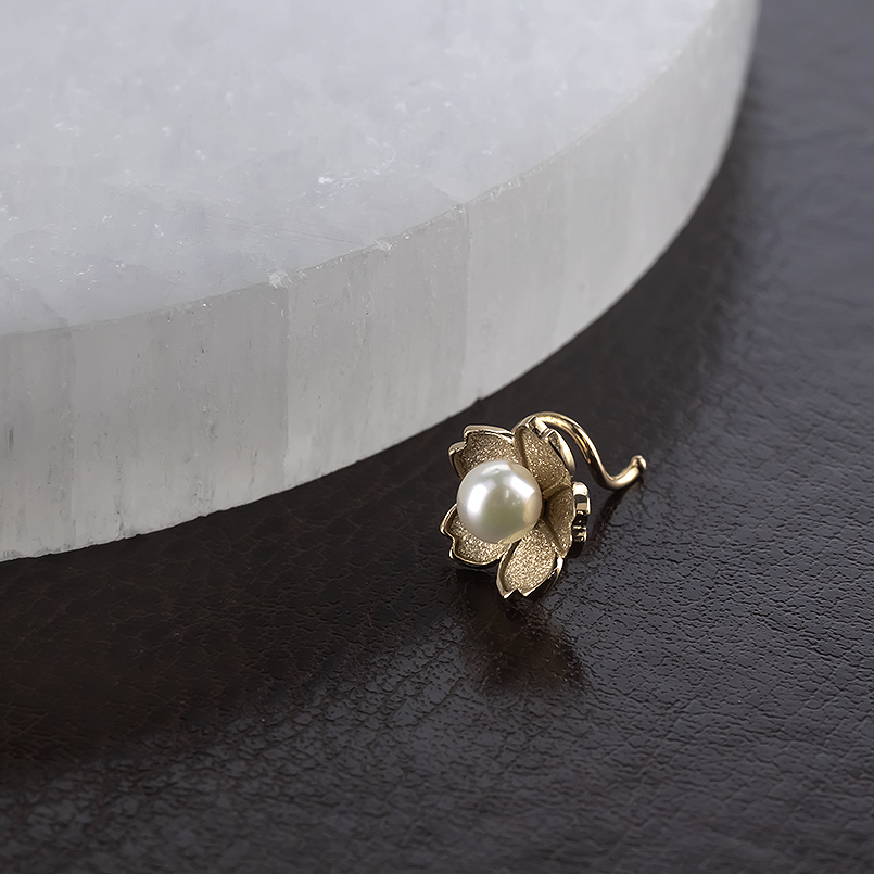 18金 桜 ピアス パール 真珠 レディース 片耳 装着簡単 ピンクゴールド 18k キャッチのいらないピアス アコヤ真珠 キャッチナッシャー 送料無料 saleの画像