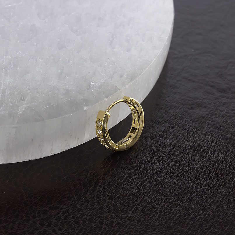 18金 フープピアス ダイヤモンド 0.10ct レディース 片耳 中折れ式 普段使い ゴールド 18k リング ピアス シンプル 人気 あすつく 送料無料 セール saleの画像