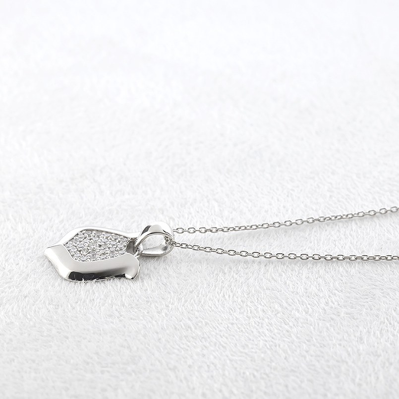 プラチナ 馬蹄 ネックレス ダイヤモンド 0.33ct ペンダントトップ レディース pt900 お守り ホースシュー 蹄鉄 シンプル 人気 あすつく 送料無料 セール saleの画像