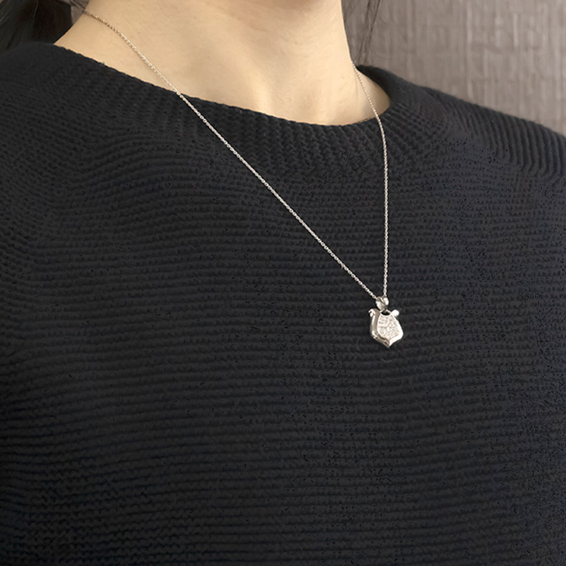 プラチナ 馬蹄 ネックレス ダイヤモンド 0.33ct ペンダントトップ レディース pt900 お守り ホースシュー 蹄鉄 シンプル 人気 あすつく 送料無料 セール saleの画像