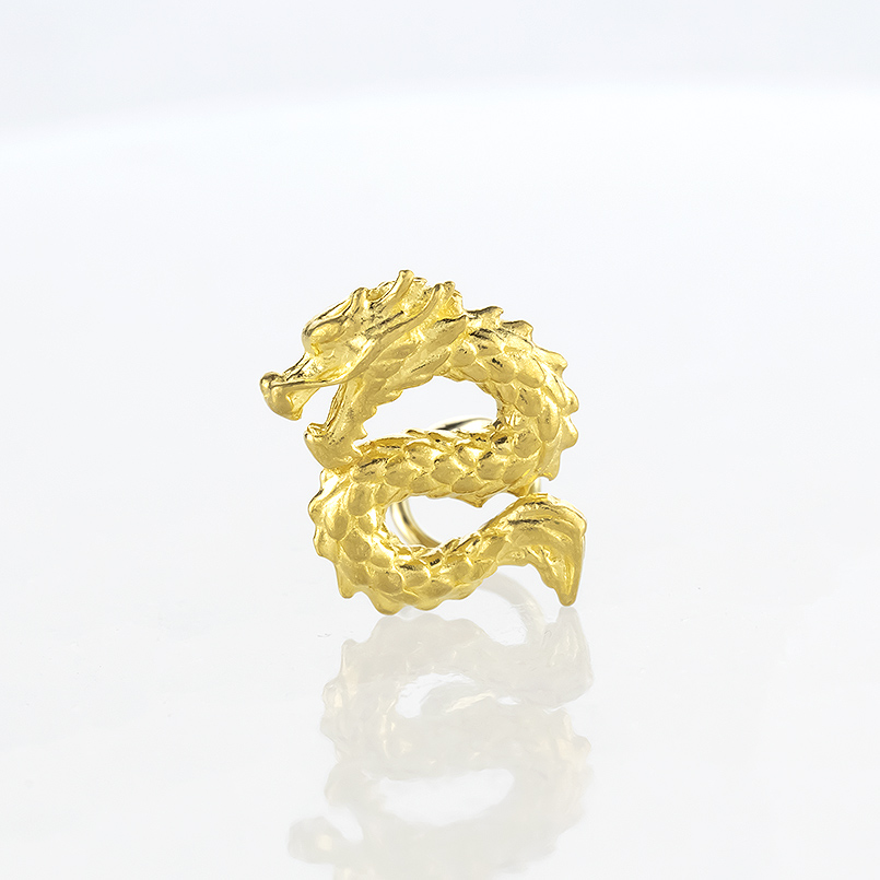 24金 ピアス 純金 龍 メンズ 片耳 装着簡単 金 お守り キャッチのいらないピアス キャッチナッシャー ドラゴン 竜 ゴールド 18k 18金 あすつく 送料無料 saleの画像